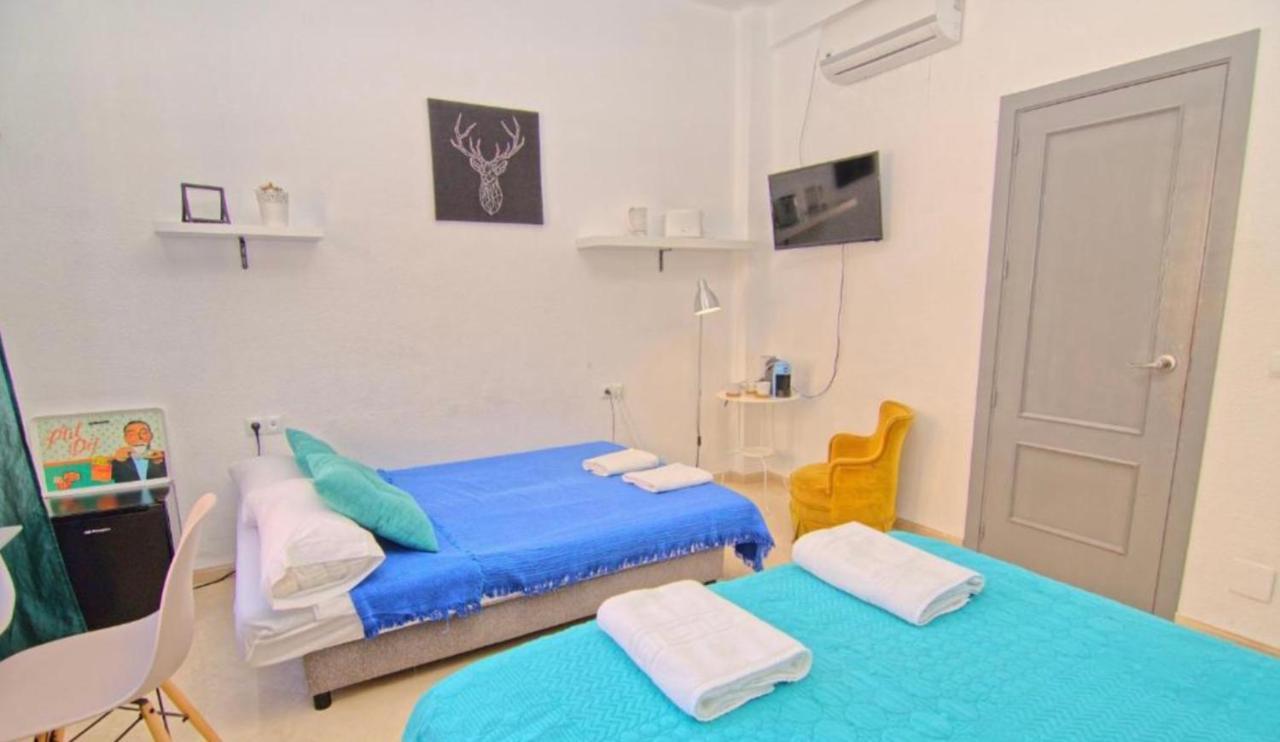 Guests House Mercado Malaga Apartment ภายนอก รูปภาพ
