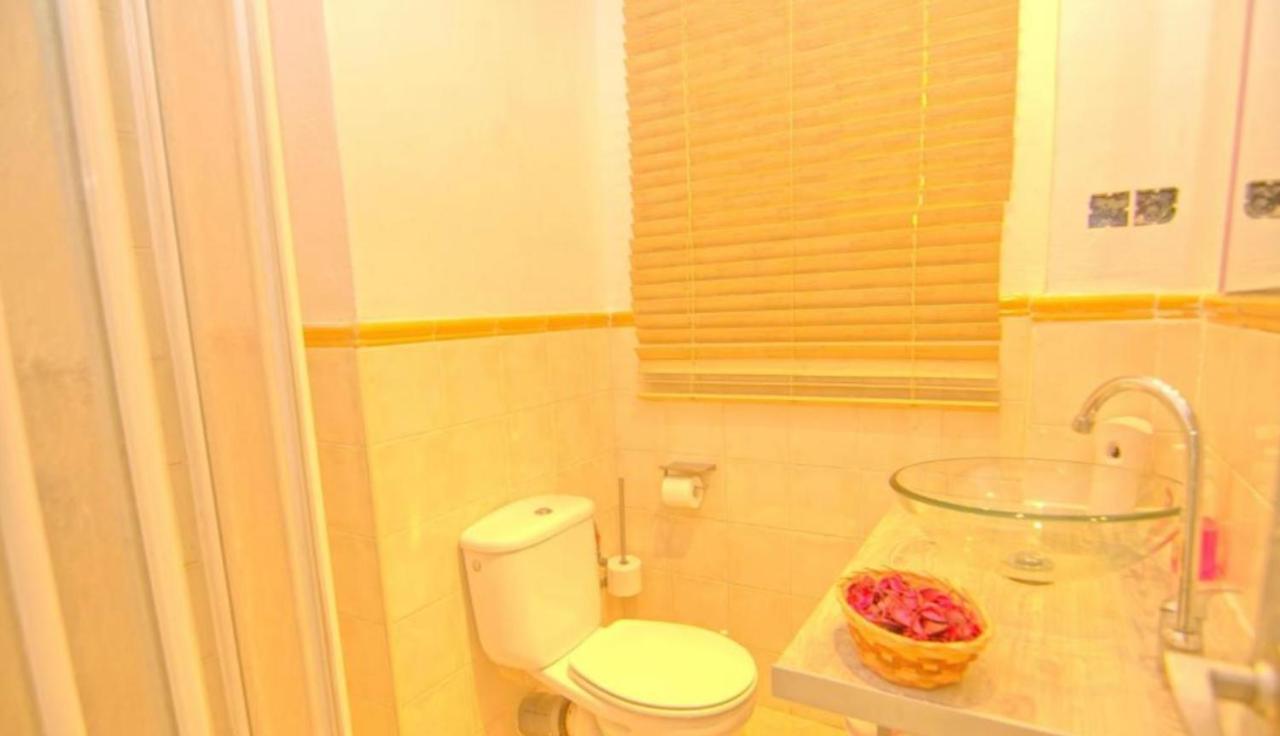 Guests House Mercado Malaga Apartment ภายนอก รูปภาพ